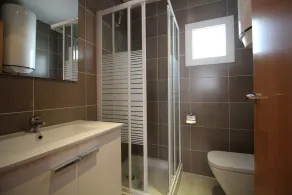 Villa in Empuriabrava With Private Pool - Image 2