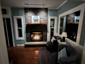 Cozy Cottage overlooking beautiful Loyalhanna Creek in Historic Ligonier! - Image 2