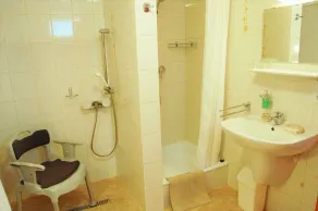 Ground-floor holiday apartment, suitable for people with limited mobility - Image 3