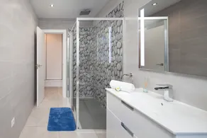 Apartment \"El Monte\" with Private Terrace & Wi-Fi - Image 5
