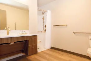 Prime 2 Bed ADA Accessible Travel Apartment in The Lilac City - Image 3