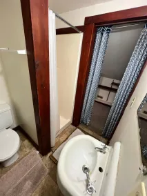 Cozy-Cute-Very Safe one bedroom ￼Treetop apt in East Nashville - Image 2