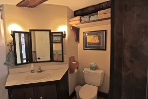 Vermont Farmhouse in the Heart of the Green Mountains - Image 4