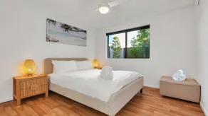 Lovely 2 bedroom ground floor apartment in Noosa Heads with generous private courtyard. - Image 4