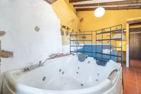 Maison de vacances 'El Cup' avec vue sur la montagne, piscine partagée et terrasse privée - Image 5