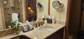 Westgate | Ski-In/Ski-Out Deluxe Mountain Suite at Canyons Village | A Nestique Property - Image 4