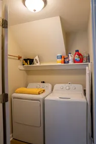 New modern kitchen in great location to RDU and RTP - Image 4