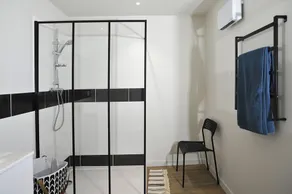 CHARMING APARTMENT WITH TERRACE IN A QUIET RESIDENCE NEAR JONZAC CENTER - Image 2