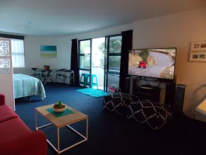 FACE THE MOUNT -  Elegant Spotless Apartment - Image 5