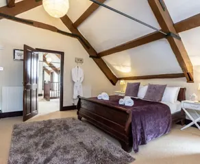 The Great Long Barn Somerset Stays frm £100-£150pppn Festive from 1-3 nights £5k - Image 4