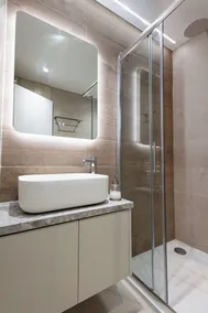 Luxury Marina Beach Stay - Image 3