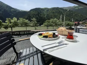 Ozkan Hotel - Image 5