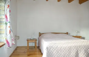 Stunning Home In Gigny - Image 5
