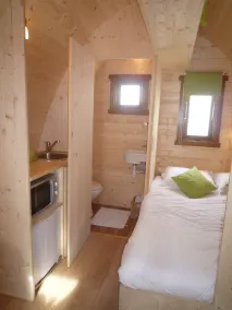 Forest cabin - Image 4