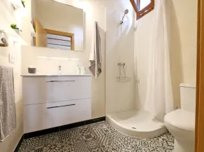 Idylliskt stort hus på landet, individuell layout, trädgårdsoas, pool, WiFi - Image 4