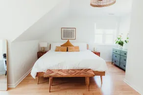 Huge Beach Bungalow- Yard, Beach Pass, King Beds - Image 5