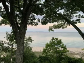 Classic Leland cottage on the beach, beautiful sunsets, 8 min. walk to downtown - Image 4