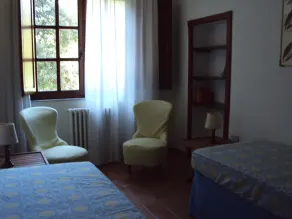 Apartamento en villa rural con parque de árboles seculares a 800 metros del mar. - Image 5