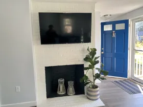 Newly renovated 4 bedroom Cape! Walk to private pool, close to beach! - Image 2