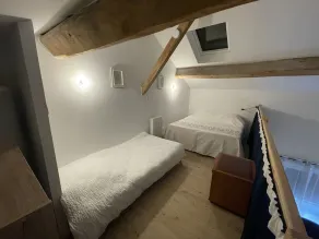 2 Bedroom Apartment in Beynost - Image 5