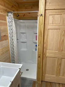 Secluded Cabin with King size bed - Image 3