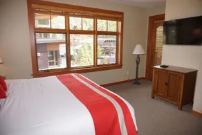 Corner Unit Ski-in/out residence is just steps from the Lifts! - Image 5