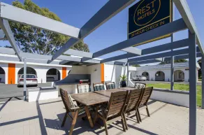 Rest Motels - Image 2