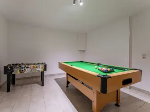 Centrally located fantastic group apartment - Image 4