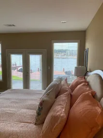 Waterfront Ground level condo on Lake Hamilton - Image 5