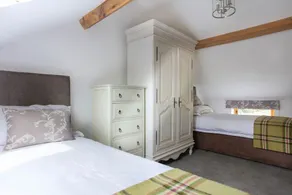 The Dairy 2 bedroomed barn conversions sleeps 4+2 on the sofa - Image 4
