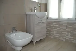 First floor at Adriana House with a charming lake view - Image 2