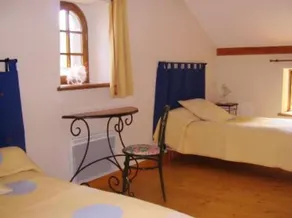 Country Cottage / Gite - PONTGIBAUD - Image 2