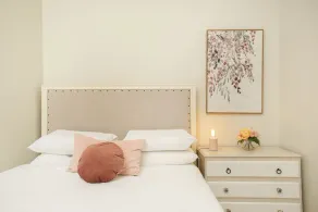 Comfortable Terrace in Central Location - Image 5