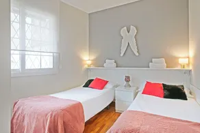 Grenier confortable avec espace extérieur pour manger, bronzer, se détendre ... - Image 5