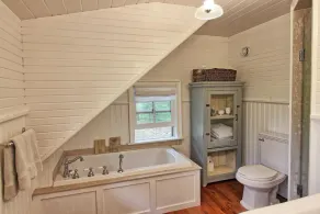 Charming 3 bdrm Cottage + 3 bdrm Guest House on Muldrew Lake! - Image 3