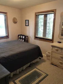 Start planning your fall get-away!!! Peaceful and relaxing at the lake! - Image 2