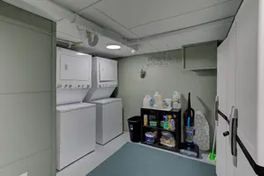 Tiny Trendy Traveler's Studio in Historic Midtown! - Image 3