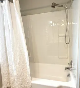 Cozy Family Cottage 2 Bed, 1 Bath Near Lake Michigan Fun and Wine country - Image 3