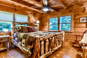 Spacious Retreat~ Hot Tub~ Stunning Views~ Game Room - Image 5
