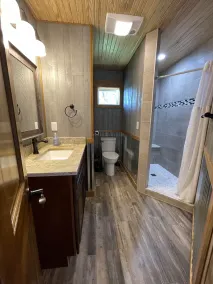 Amazing lakeview Spring Lake Tree House #2 \"LoveLight\" w/ hot tub - Image 2