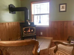 The Quiet Spot Cabin - Image 2