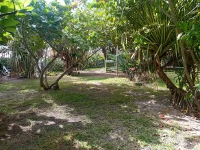 Bungalow in shared garden with house, seafront and private beach.  - Image 5
