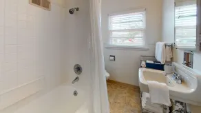 Hot Tub : CROWS NEST at Seaside Beach: Pet Friendly 350 ft to Beach - Image 3