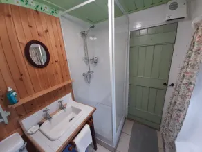 CherryTreeCottage - Cosy 19thCentury Pet Friendly - Image 4