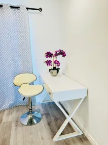 45% OFF Upland 2 Master Bedrooms W/ Yard - Close To Airport & Colleges - Image 2