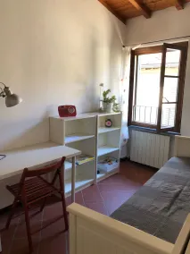 Apartment overlooking the park of the walls, a few steps from the main streets - Image 4