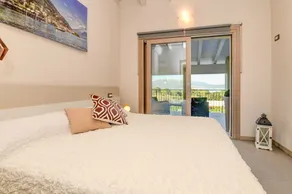 Gardaliva5: with lake view in new residence with pool near to the lake - Image 5