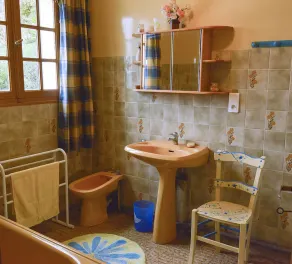 rolig sommerhus med pool og helt privat fiskesø nær Lascaux. - Image 2