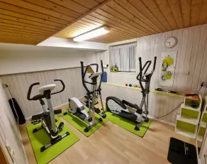 Ferienwohnung -32- in der Mansarde ohne Balkon (ca. 46 qm), Kochnische, 1 Schlaf- und 1 Wohn-/Schlafzimmer, WLAN - Image 2