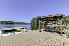 Journeys End - Incredible Views!! Lakefront cabin retreat with Flat Lot - Image 4